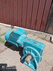 převodovka s motorem - 2