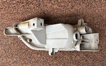 Mazda CX-5 KF levá zadní mlhovka - 2