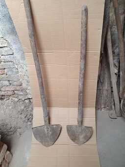 Staré zahradní nářadí - 2