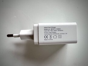 Nabíjecí adaptér iWant - 2