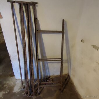 Regál - 2