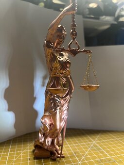 Socha justice - 2