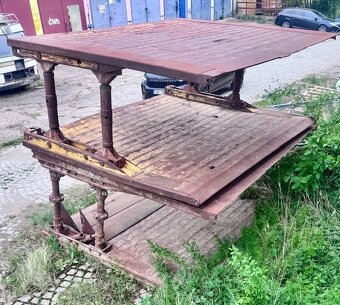 PAŽÍCÍ BOXY 300 x 240 - 2