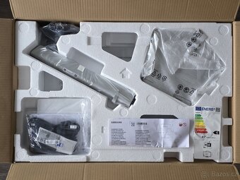 32" Samsung Odyssey OLED G8 (G80SD) 4K 240 Hz - 2