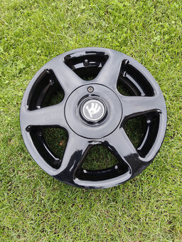 Prodám 5ks alu kola-černé Borbet 14", 4x100 - 2