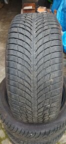 Nokian Tyres WR Snowproof P XL 245/45 R19 Zimní Pneu. 8mm - 2