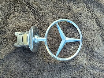 Znak Mercedes - 2