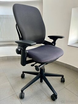 kancelářská židle Steelcase Leap v2 - 2