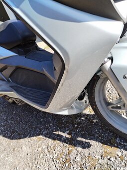 Prodám skútr Malaguti Madison 3 250ccm - 2