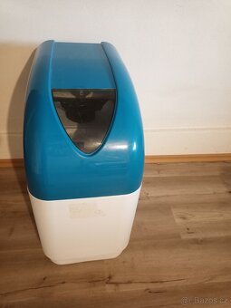Funkční automatický změkčovač (úpravna) vody Aquina kabinet - 2