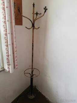 Litinový stojanový věšák - 2