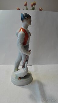 Porcelánová soška-Pasáček hus-Maďarsko - 2