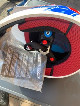 Integrální přilba - SIX SIX ONE - 2