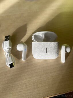 Bezdrátová sluchátka. - 2