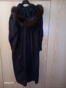 Kožený dlouhý kabát. - 2