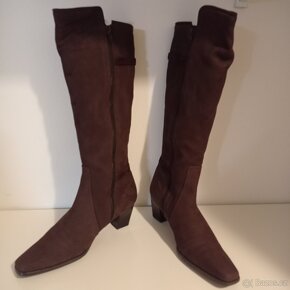 Semišové hnědé kozačky nové - 2