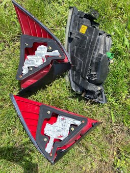 Náhradní světla pro Ford Mondeo MK3 - 2