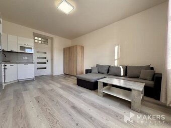 Prodej bytu 1+kk 24,4 m², Praha - Libeň, ev.č. 100076 - 2