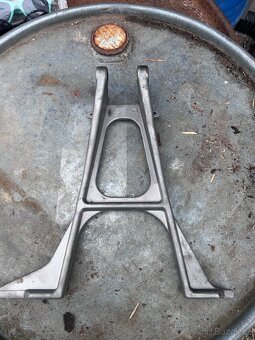 Nový ulozenkovy/ stojan Jawa/Čz - 2