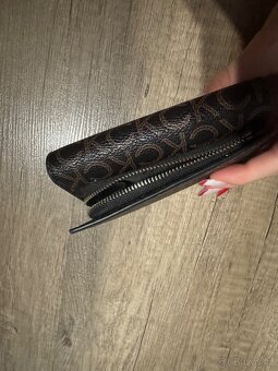 Pěkní dárek k Vánocům - nová peněženka Calvin Klein - 2
