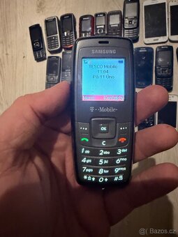 Různé retro samsungy - 2