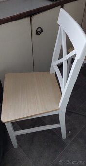 4 jídelní židle a stůl - 2