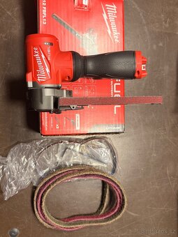 Milwaukee M12 FBFL13 - 2