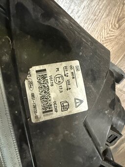 Světlomety FORD FOCUS 4M51-13W030-GD - 2