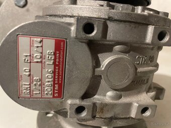 Prodám elektromotor s uhlovou převodovkou - 2