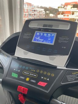 Běžecký pás Gílavar - 2