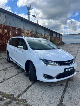 Chrysler Pacifica Hybrid Limited 2018 / 3.6 - 2