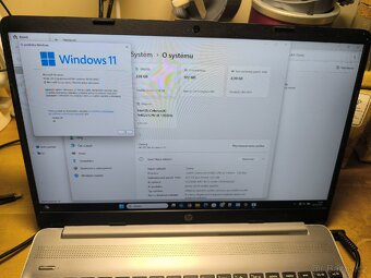Notebook HP 250 G8 Win11, 256ssd stříbrný
- 2