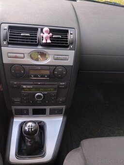Ford Mondeo 1.8 benzín - 2