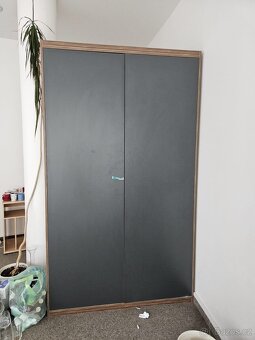 Skříň šatní, komoda - 2