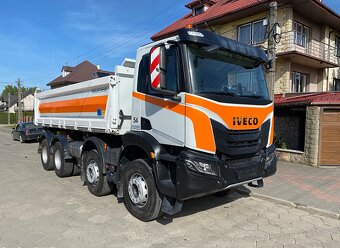 Iveco Trakker 480 8x4 - třístranný sklápěč - 2