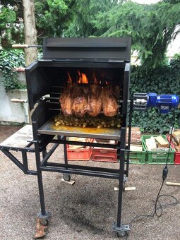 Pronájem grillu na prase, kýtu, krůtu, prasetoč... - 2