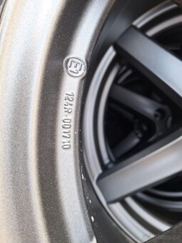 215/55r17 zimní pneu - 2