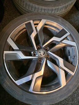 Prodám alu 5x112 R20 Sagitarius s pneu 235/45/20 Michelin - 2