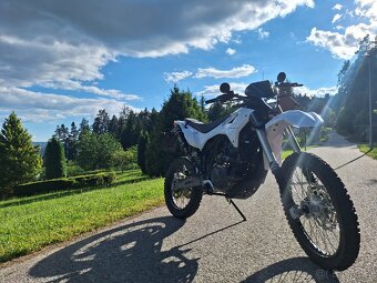 Yuki 125i SE - 2