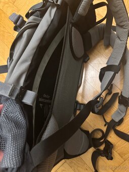 Deuter Futura 28 AC Turisticky batoh. - 2