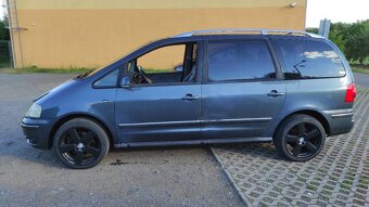 VW Sharan 103kW 2006 pronájem - 2