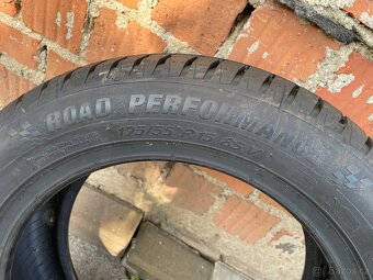 Letní pneu 195/55 r15 - 2