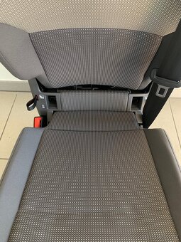 Prostřední sedačk VW Multivan T7 v Top Stavu v látce - 2
