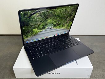 MacBook Air 13'' 2022 / M2 / 8GB / 256GB SSD / Midnight - - 2
