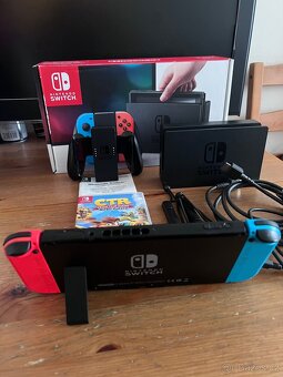 Nintendo Switch komplet + Crash Team Racing - 2