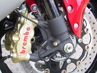 Suzuki GSX 1300 R Hayabusa - 2
