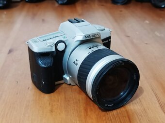 MINOLTA Dynax4 (Minolta AF Zoom 28-80mm) - 2002 - 2