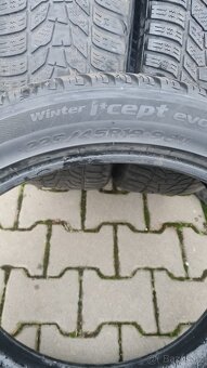 Hankook 225/45 R19 zimní - 2