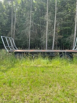 Přívěs vlek na balíky za traktor, přepravník balíků - 2