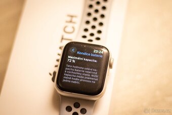 Apple Watch SE 40 mm – Silver + Nike Sport řemínek - 2